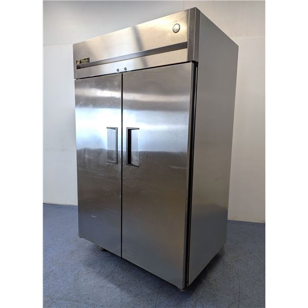 True TG2R-2S 51" Double Door Stainless Cooler - 7643/R2FL