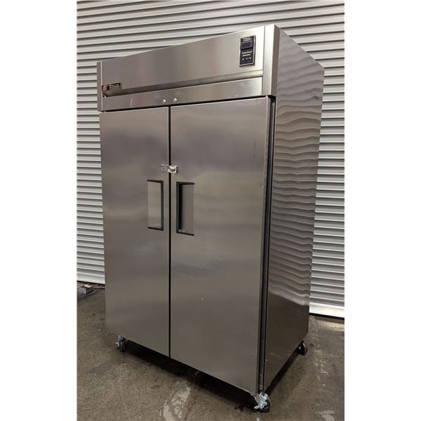True TA2R-2S-RC 51" Double Door Stainless Cooler - 3367/R1FL