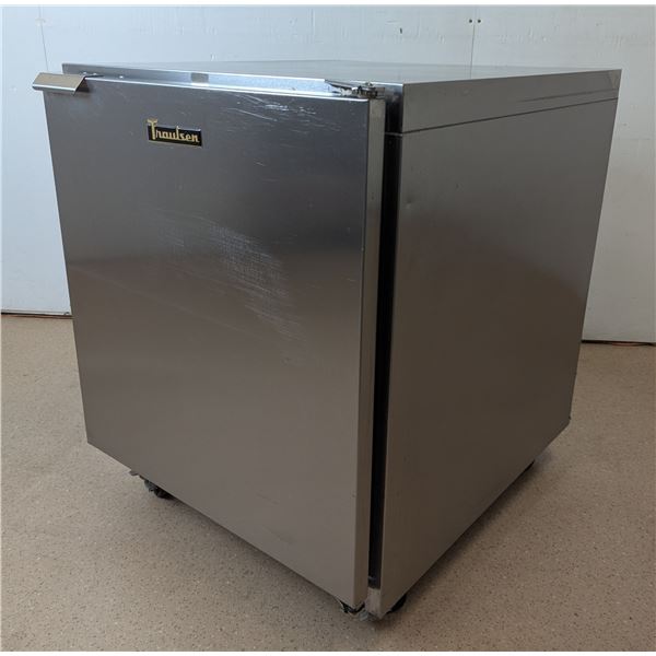 Traulsen UHT27-R 27" Undercounter Cooler - H12/R2FL