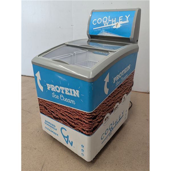 SD-151D Curved Glass Top Chest Freezer - R5FL