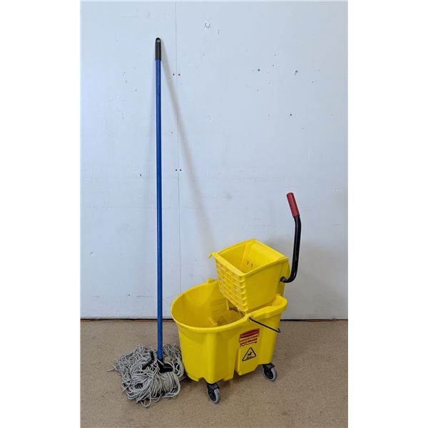 Rubbermaid WaveBrake Bucket/Wringer With Mop - GFSAREA