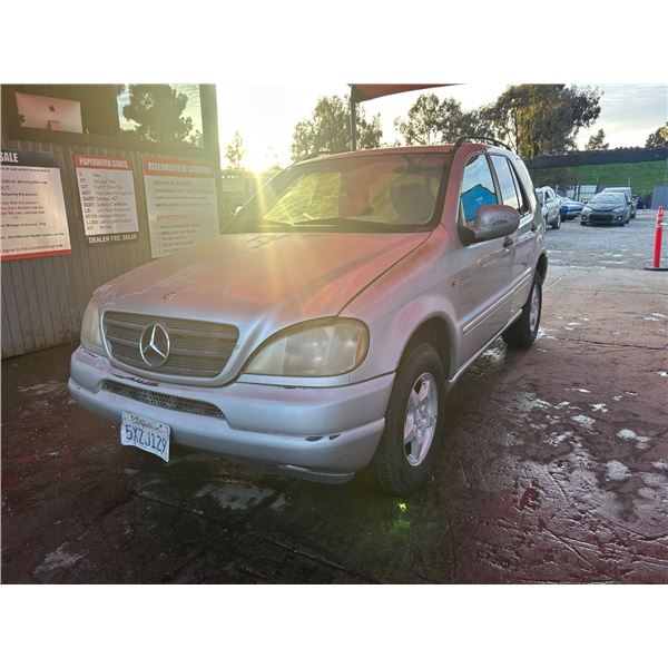 2001 MERCEDES-BENZ M-CLASS