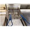 Image 5 : Frymaster Commercial Deep Fryer w/ 2 Baskets 20"W