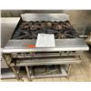 Image 1 : Vulcan 4-Burner Heavy Duty Gas Range on Metal Table 36" x 34"
