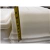 Image 6 : Multiple Rectangular Plastic Food Storage Bins w/ Some Lids