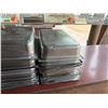Image 5 : Multiple Rectangular Metal Food Storage Bins 21" x 13" x 3.5"H