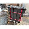 Image 5 : Rubbermaid 90-1025-AU Tilt Truck