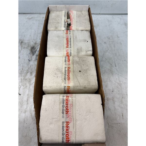 (4) Rexroth #R060205010 Linear Bushings