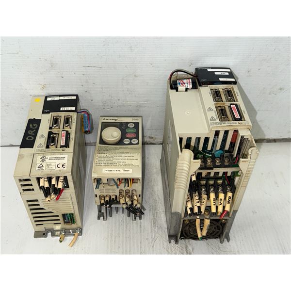 Lot of (3) Mitsubishi Drives #MR-J2-60CT, #FR-S520E-0.4K-NA, #MR-J2-200CT