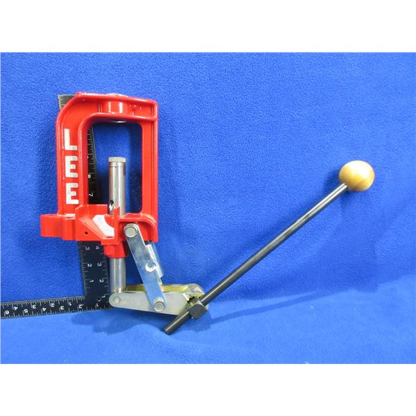 Lee Single Stage Reloading Press with Shell Holder # 35