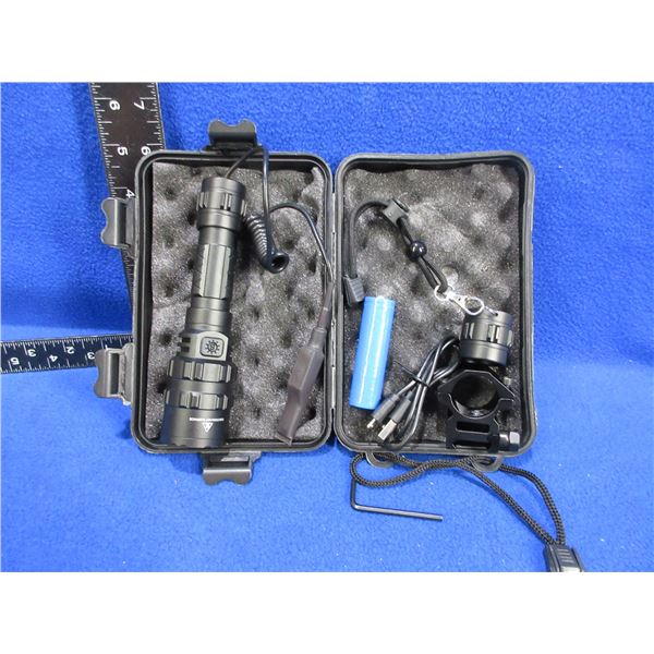 NEW - Rechargeable Tactical Flashlight in Storage Case