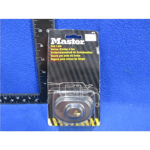 NEW - Master Gun Lock with 2 Keys