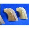 Image 4 : 6 Pairs of Wood Handgun Grips - No Screws