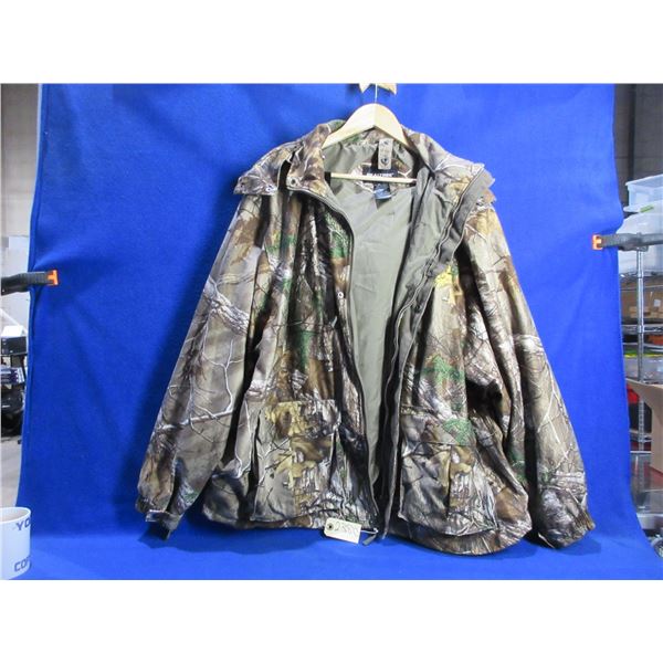 Realtree Xtra Camo Hunting Jacket with Removable Hood - Size 2XL