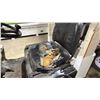 Image 9 : NISSAN, NASH01 FORKLIFT, WHITE & RED,