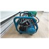 Image 2 : MAKITA AC001 PORTABLE AIR COMPRESSOR