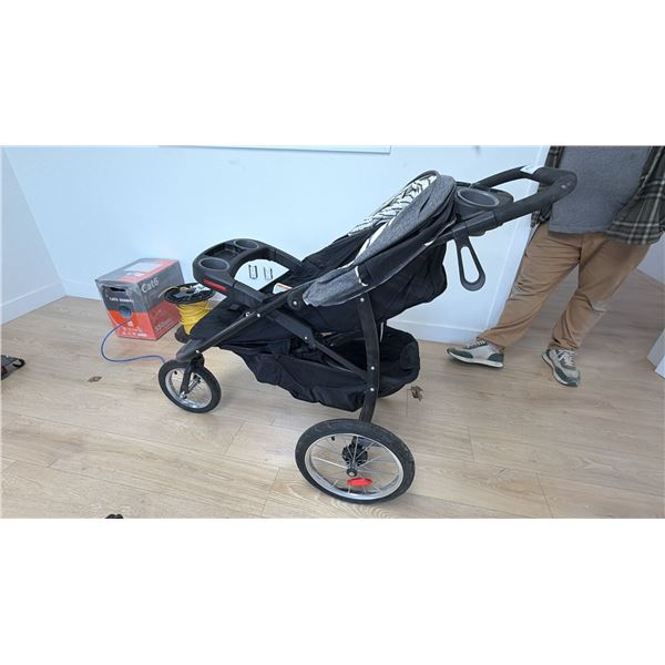 GRACO CLICK CONNECT STROLLER