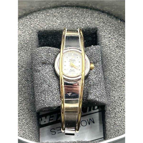 Nibo Quartz Women’s Wristwatch with Two-Tone Metal Bracelet Band