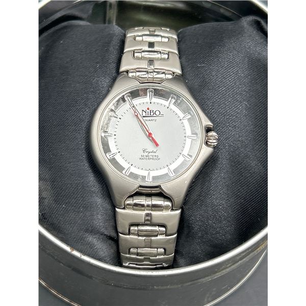 Nibo Quartz Wristwatch With Metal Bracelet Strap