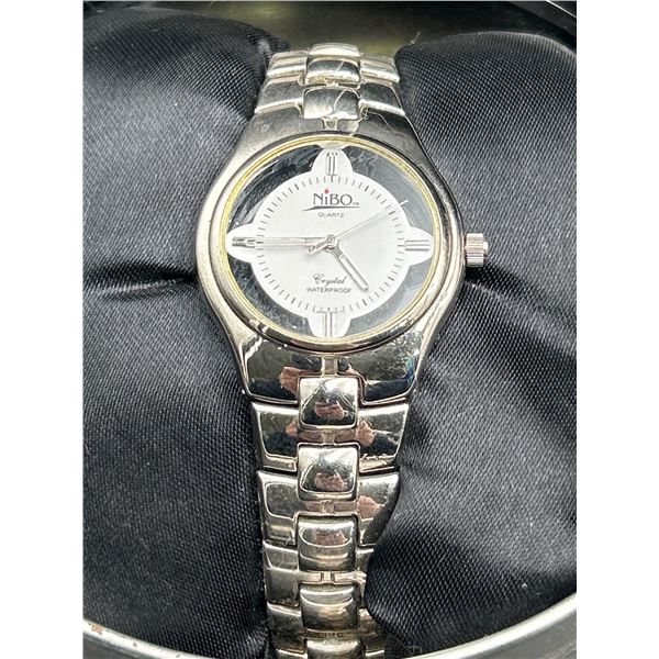 Nibo Women’s Quartz Watch with Stainless Steel Band