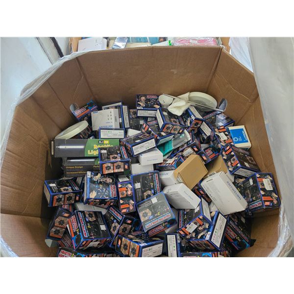 Pallet #1105 – Miscellaneous Electrical and Lighting Equipment Assorted Brands
