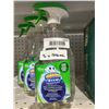 Image 3 : Scrubbing Bubbles Daily Shower Cleaner, 3 x 946 mL