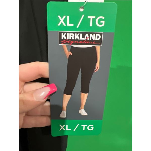 Kirkland Signature XL Women’s Black Capri Pants