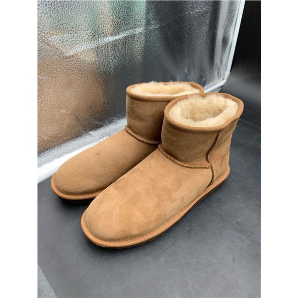 Women’s Sheepskin-Lined Tan Ankle Boots – Size US 8