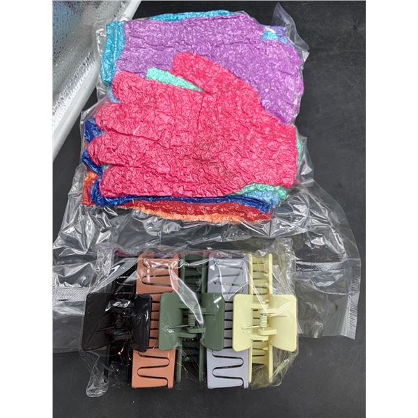Lot of – 5 Hair Claw Clips and 12 Pairs Shower Exfoliating Gloves