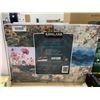 Image 1 : Kirkland Signature Facial Tissues Multipack with Assorted Designs
