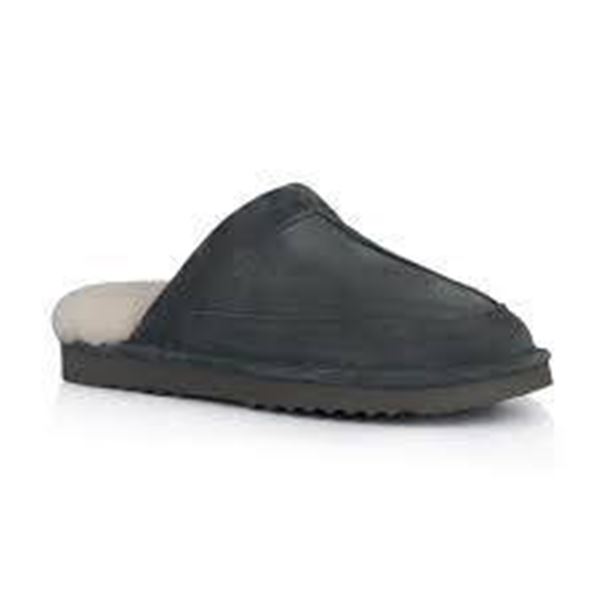 Nuknuuk Men’s Slippers in Size 11 with Polyester Lining