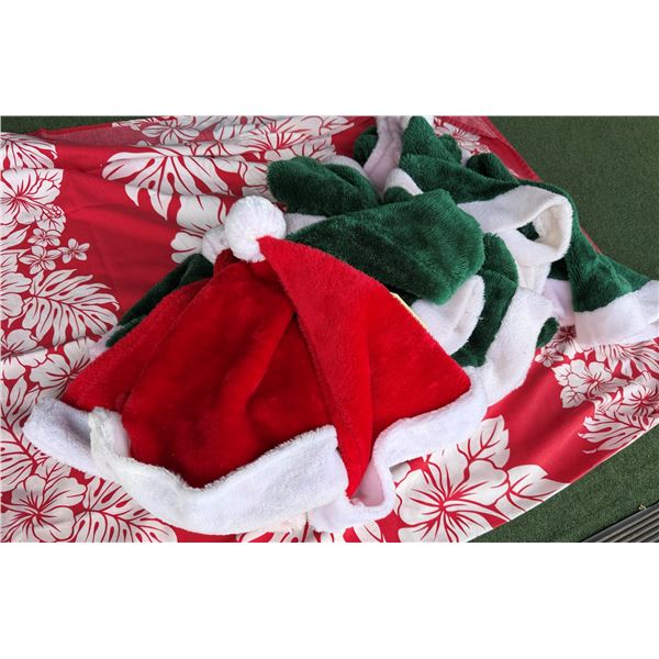 Multiple Red & Green Santa Hats