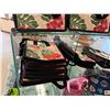 Image 5 : Contents of Display: Hawaii Tote Bags, Misc Sizes & Designs (rack not included)