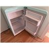Image 3 : Magic Chef 4.4 Cu. Ft. Refrigerator