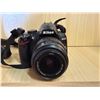 Image 2 : Nikon D3000 10.2MP Digital SLR Camera w/ 18-55mm f/3.5-5.6G AF-S DX VR Nikkor Zoom Lens