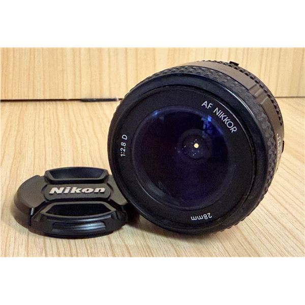 Nikon AF Nikkor 28mm f/2.8D Lens