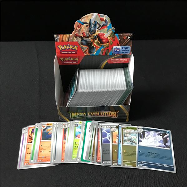 LOT OF LOOSE POKEMON CARDS