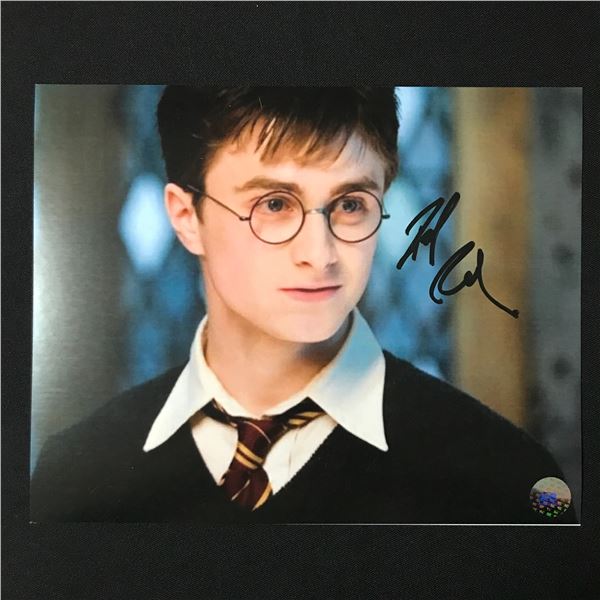 DANIEL RADCLIFFE SIGNED Harry Potter 8X10 - KB COA