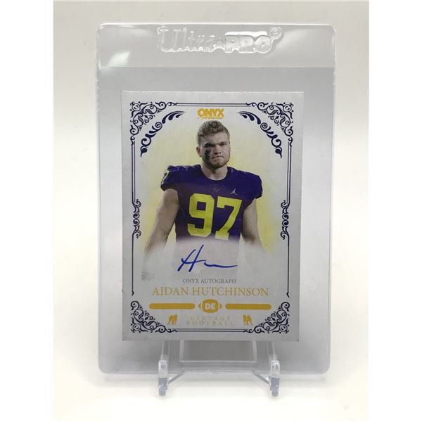 AIDAN HUTCHINSON SIGNED TRADING CARD