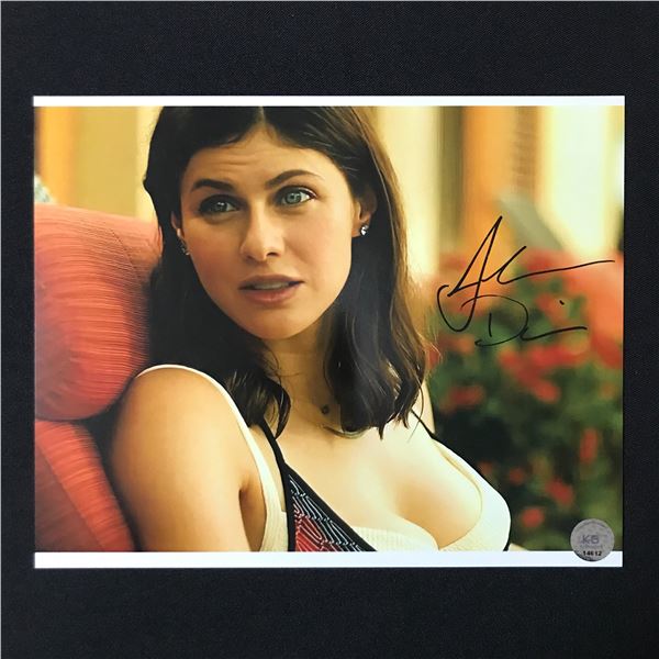 ALEXANDRA DADDARIO SIGNED WHIITE LOTUS 8X10 - KB COA