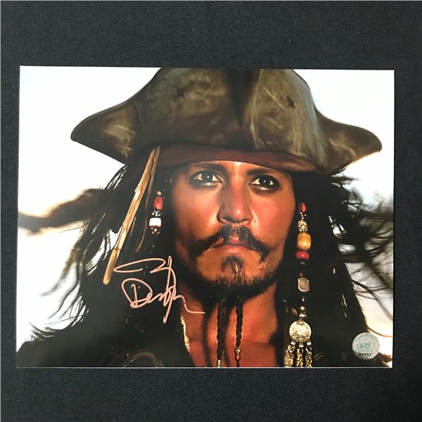 JOHNNY DEPP SIGNED PIRATES OF THE CARIBBEAN 8X10 - KB COA