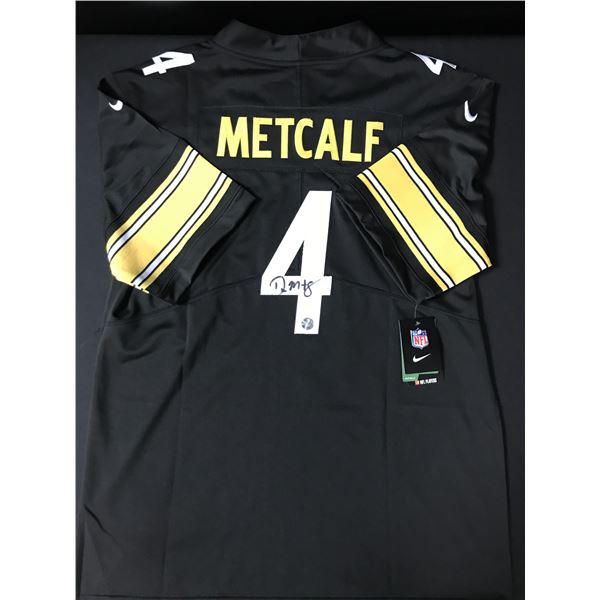 D.K METCALF SIGNED FOOTBALL JERSEY - KB COA