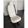 Image 1 : White leather Tesla seat