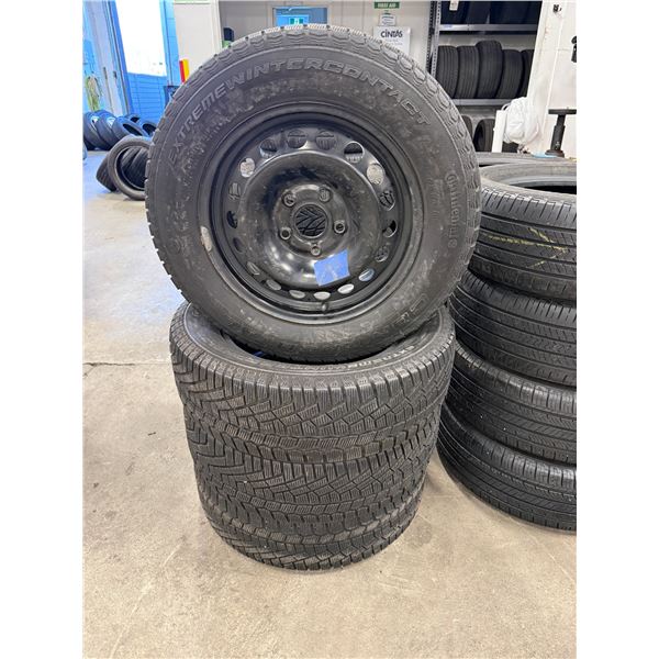 2X CONTIENTAL EXTREME WINTER CONTACT 195/65 R15 ON STEEL RIMS & X2 NO RIMS