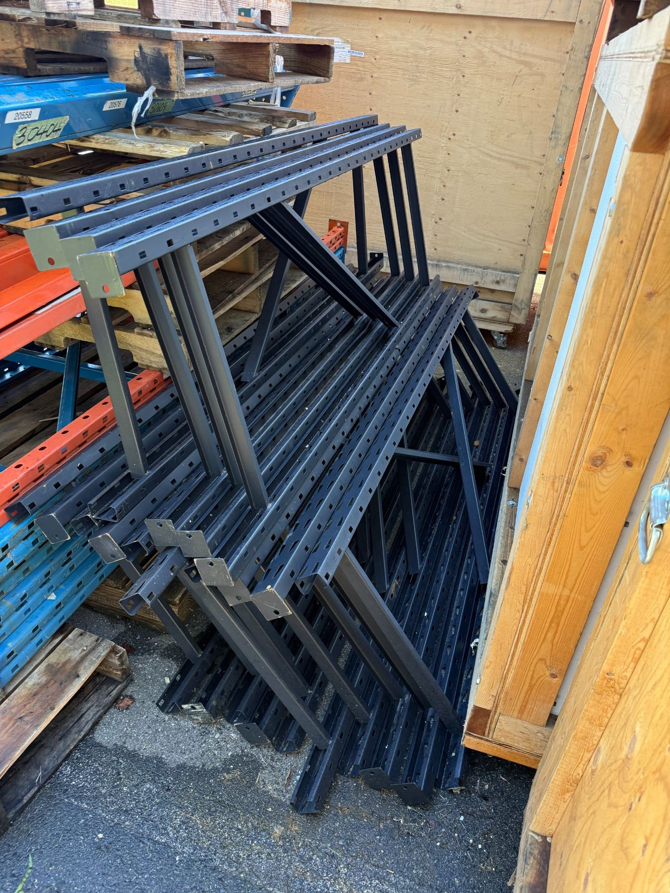 Fix Steel Rackt Adjustable steel racking - See details for descriptions`
