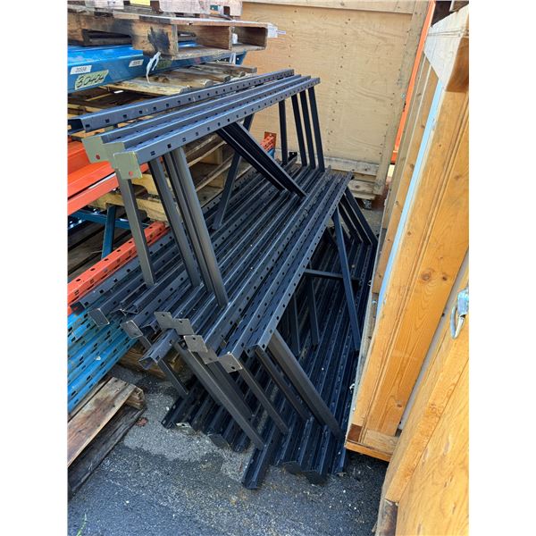 Adjustable steel racking - See details for descriptions`