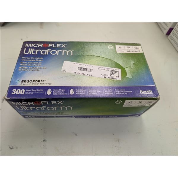 MICROFLEX BTE DE 300 GANTS D'EXAMEN EN NITRILE SANS POUDRE  gr:XS val:$40