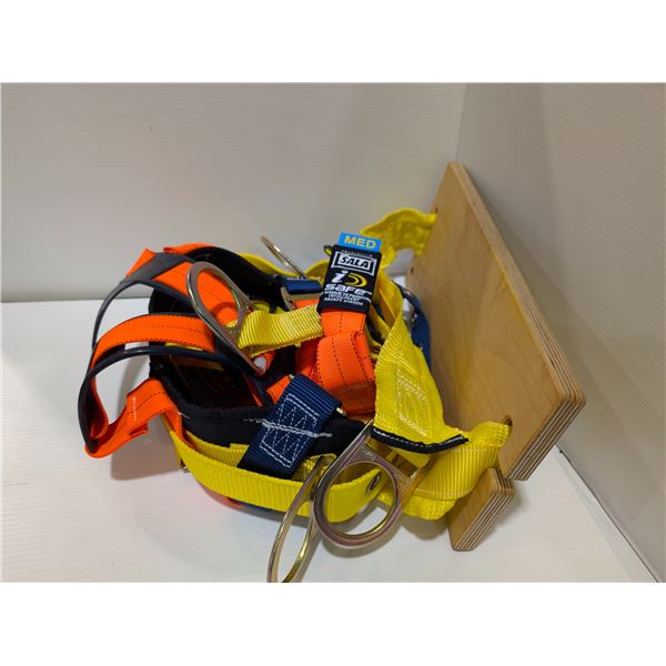 HARNAIS SALA TONGUE BUCKLE gr:MED val:$800