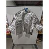 Image 1 : VESTE EN RAYONNE ALUMINISÉE GANTS LAURENTIDE  gr:XL val:$400