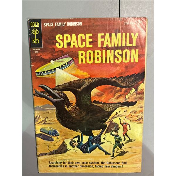 Space Family Robinson #8 (Gold Key, 1964) Silver Age Sci-Fi Comic Book